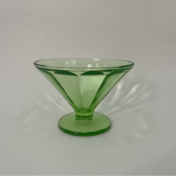 Vtg Federal 1920s Glass SET OF 6 Uranium Ice Cream dish bowl pedestal green - Picture 1 of 9